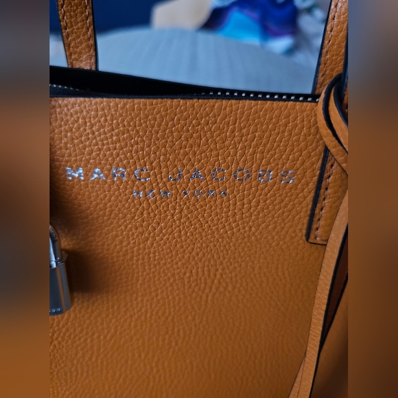 Marc Jacobs Mini Grind Tote with The Groove Card Case - Picture 10 of 10